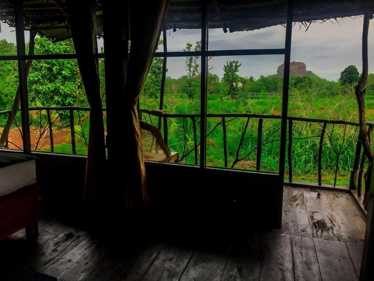 Chena Huts Eco Resort Sigiriya Exterior foto